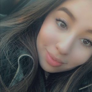 Meet your Posher, Roselyn